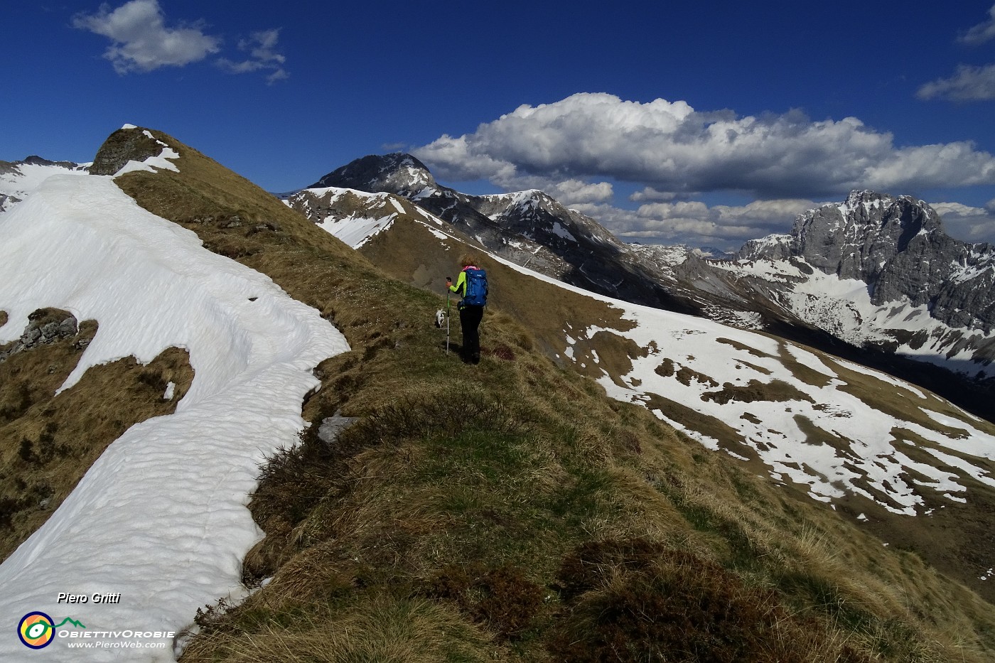 82 In saliscendi verso il Passo degli Omin i.JPG